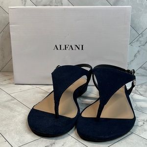 NWT Alfani Womens Hayyden Navy Blue Slingback Thong Sandals Size 5.5M